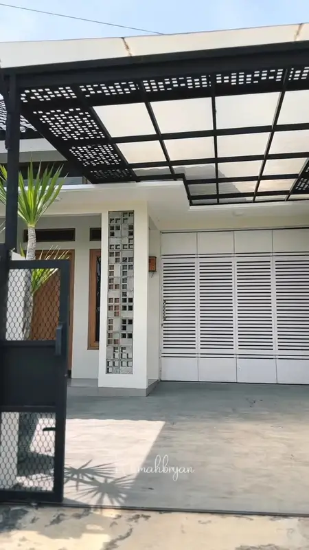Carport dengan granit grey yang dicoating