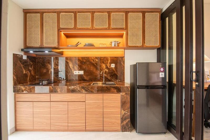 3. Dapur Memanjang Satu Garis