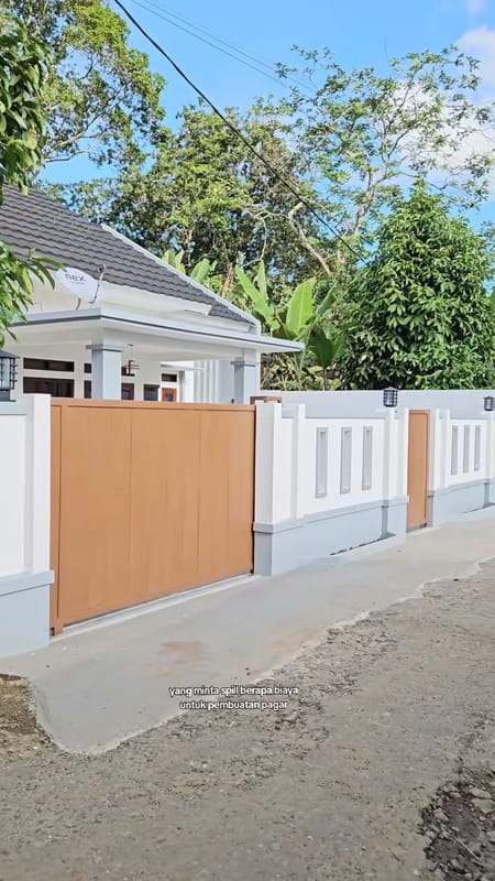 Pagar Kombinasi Putih dan Abu