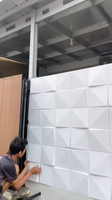11. Pagar dengan Wall Panel PVC Motif 3D