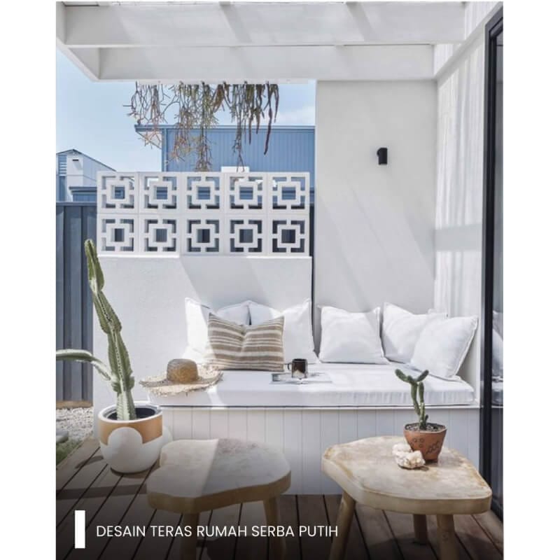 4. Teras Rumah Serba Putih ala Villa Tropis